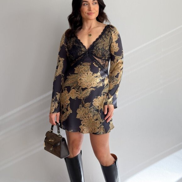 Women’s Navy Lace Floral Long Sleeve Mini Dress - Picture 5 of 12